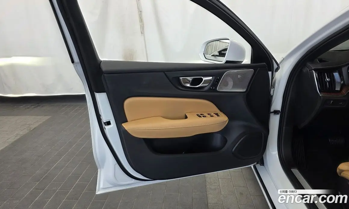 Volvo S60 2021 2.0 автомат (гидро), фото 14