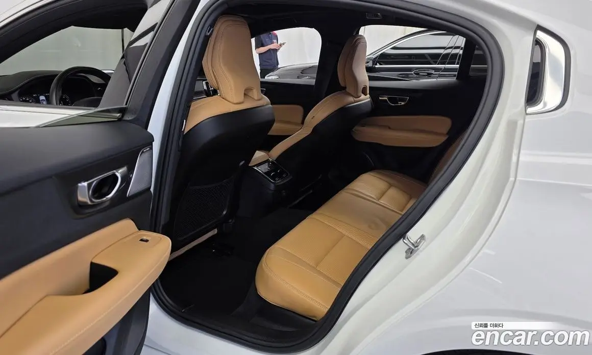 Volvo S60 2021 2.0 автомат (гидро), фото 16