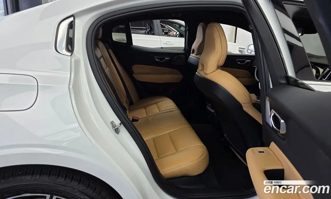 Volvo S60 2021 2.0 автомат (гидро), фото 18