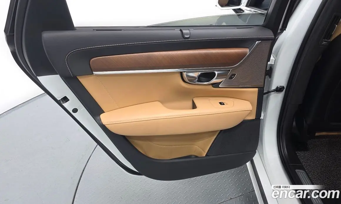 Volvo S90 2019 2.0 автомат (гидро), фото 15 Volvo S90 2019 2.0 автомат (гидро), фото 15