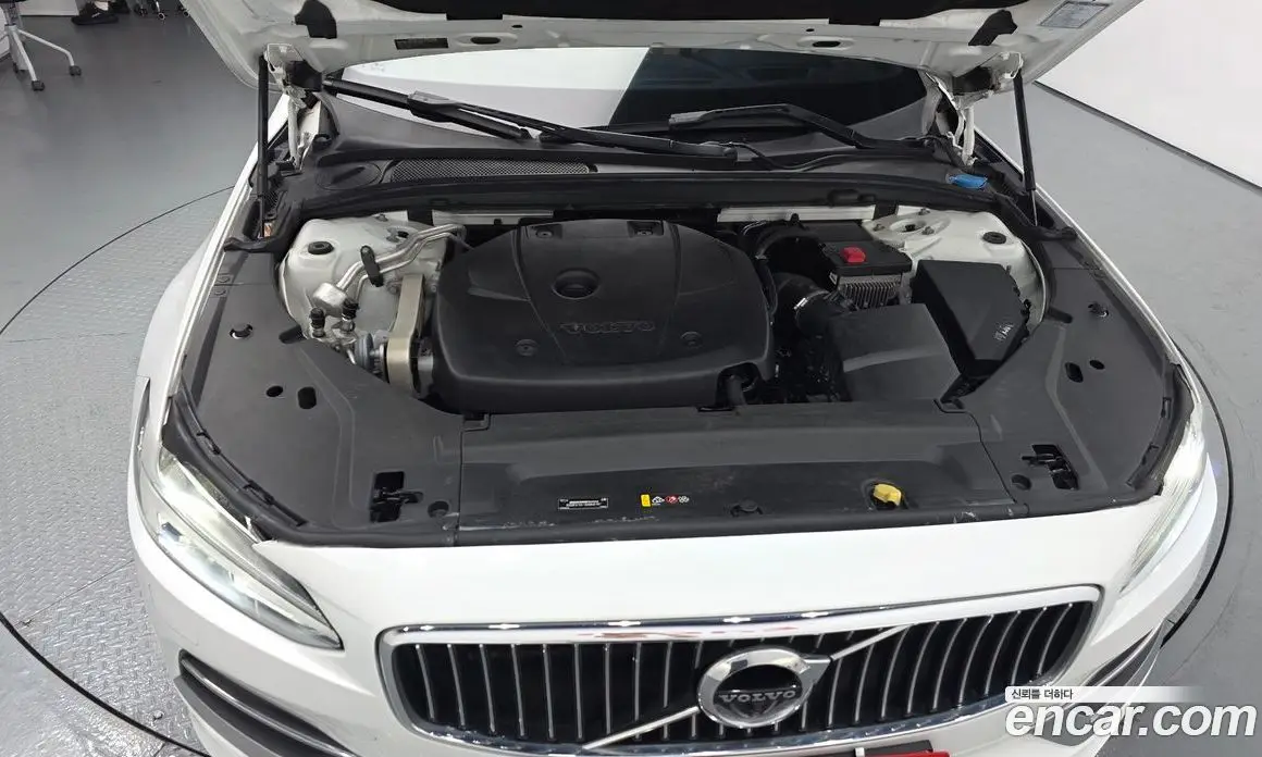Volvo S90 2019 2.0 автомат (гидро), фото 6 Volvo S90 2019 2.0 автомат (гидро), фото 6