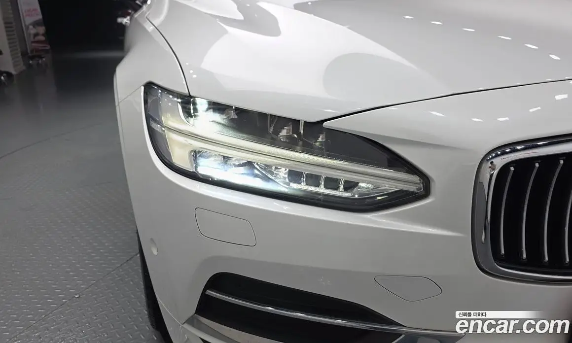 Volvo S90 2019 2.0 автомат (гидро), фото 8 Volvo S90 2019 2.0 автомат (гидро), фото 8
