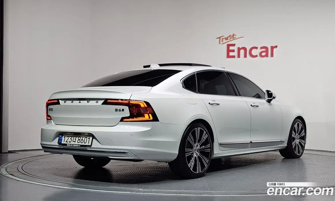 Volvo S90 2021 2.0 автомат (гидро), фото 2 Volvo S90 2021 2.0 автомат (гидро), фото 2