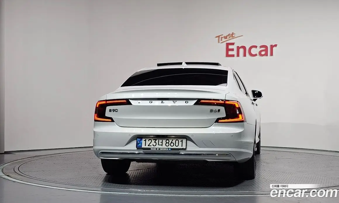 Volvo S90 2021 2.0 автомат (гидро), фото 4 Volvo S90 2021 2.0 автомат (гидро), фото 4