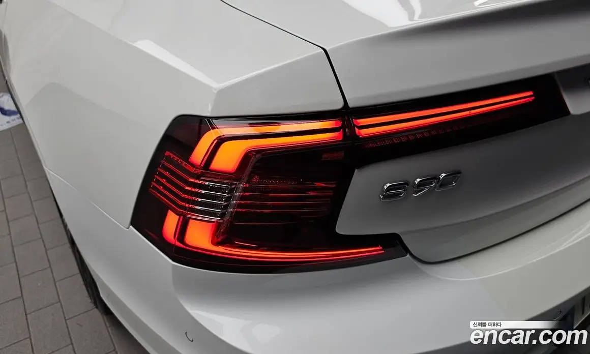 Volvo S90 2021 2.0 автомат (гидро), фото 9 Volvo S90 2021 2.0 автомат (гидро), фото 9