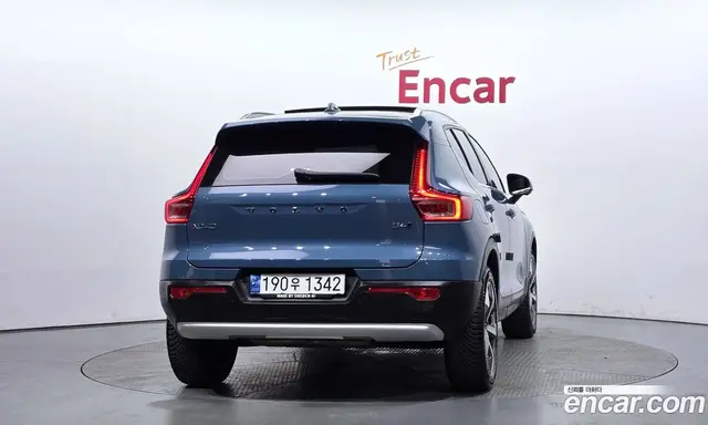 Volvo XC40 2022 2.0 автомат (гидро), миниатюра 4 Volvo XC40 2022 2.0 автомат (гидро), миниатюра 4