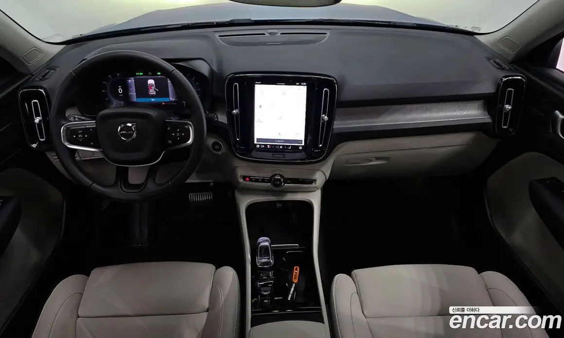 Volvo XC40 2022 2.0 автомат (гидро), фото 10 Volvo XC40 2022 2.0 автомат (гидро), фото 10