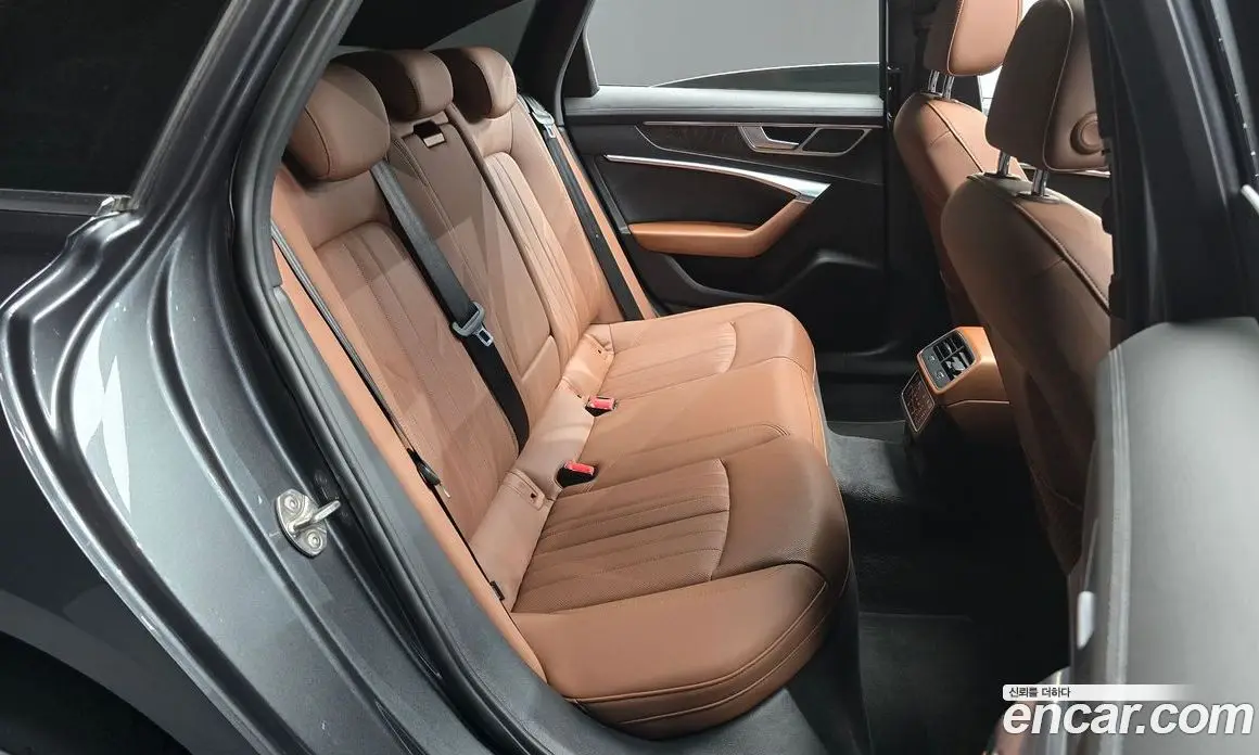 Audi A6 2021 2.0 автомат (гидро), фото 17