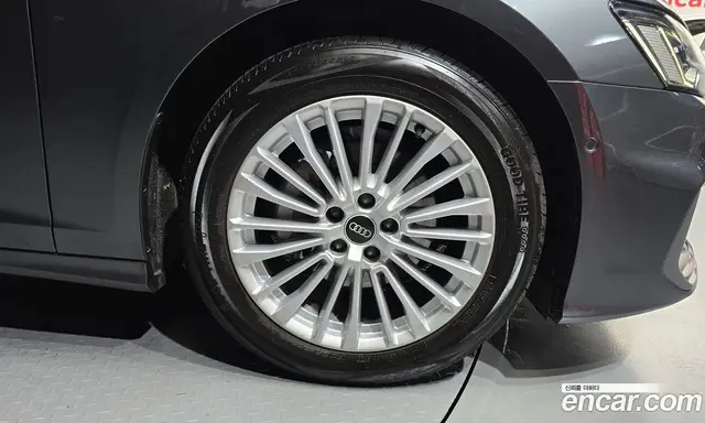Audi A6 2021 2.0 автомат (гидро), миниатюра 7