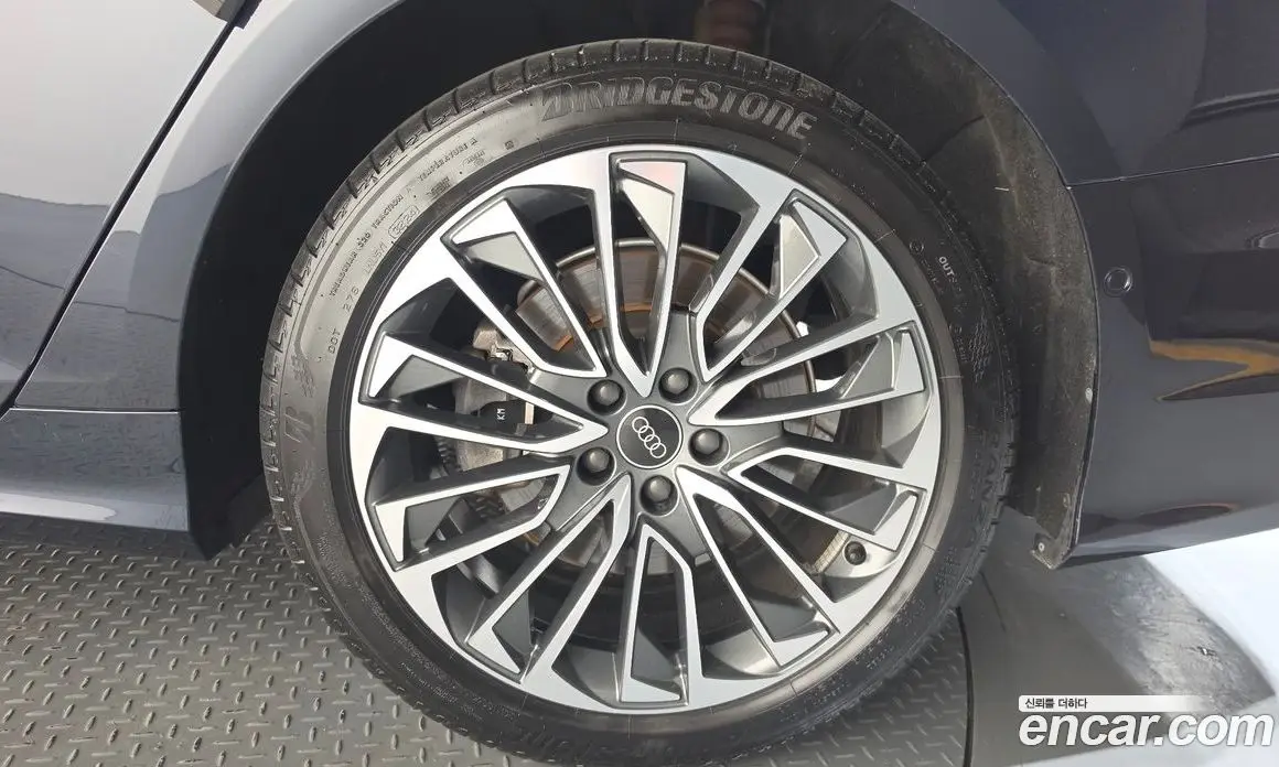 Audi A6 2025 2.0 автомат (гидро), фото 7 Audi A6 2025 2.0 автомат (гидро), фото 7