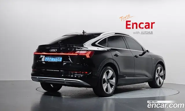 Audi e-tron, 2021, 82 558 км
