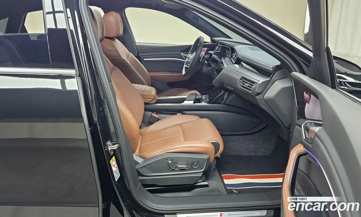 Audi e-tron 2021 0.2 автомат (гидро), фото 15 Audi e-tron 2021 0.2 автомат (гидро), фото 15
