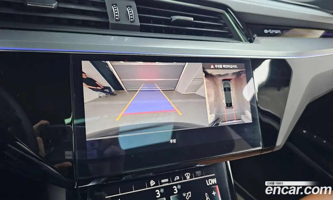 Audi e-tron 2021 0.2 автомат (гидро), фото 19 Audi e-tron 2021 0.2 автомат (гидро), фото 19