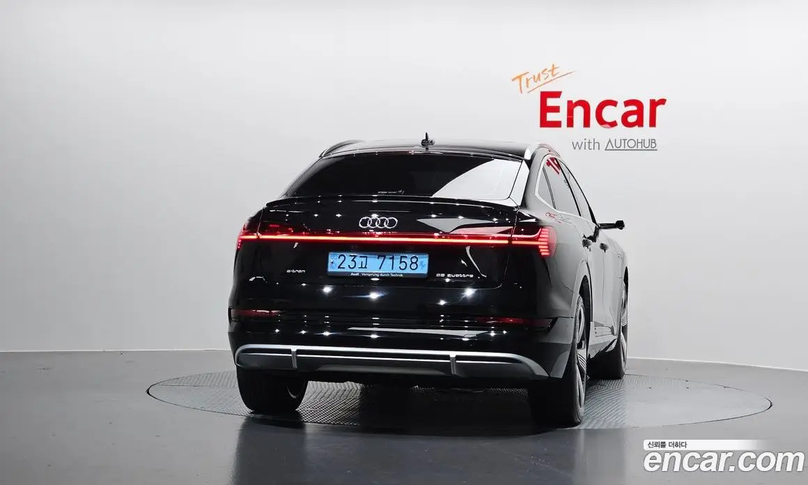 Audi e-tron 2021 0.2 автомат (гидро), фото 3 Audi e-tron 2021 0.2 автомат (гидро), фото 3