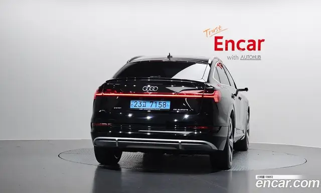 Audi e-tron 2021 0.2 автомат (гидро), миниатюра 3 Audi e-tron 2021 0.2 автомат (гидро), миниатюра 3