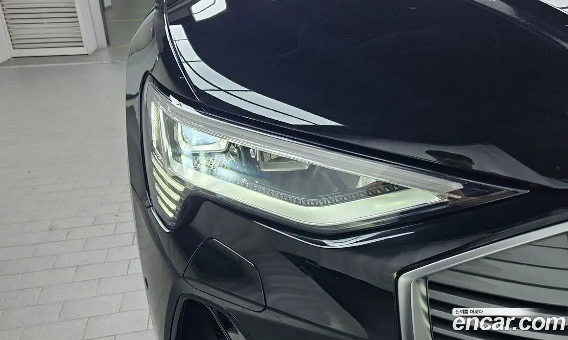 Audi e-tron 2021 0.2 автомат (гидро), фото 7 Audi e-tron 2021 0.2 автомат (гидро), фото 7