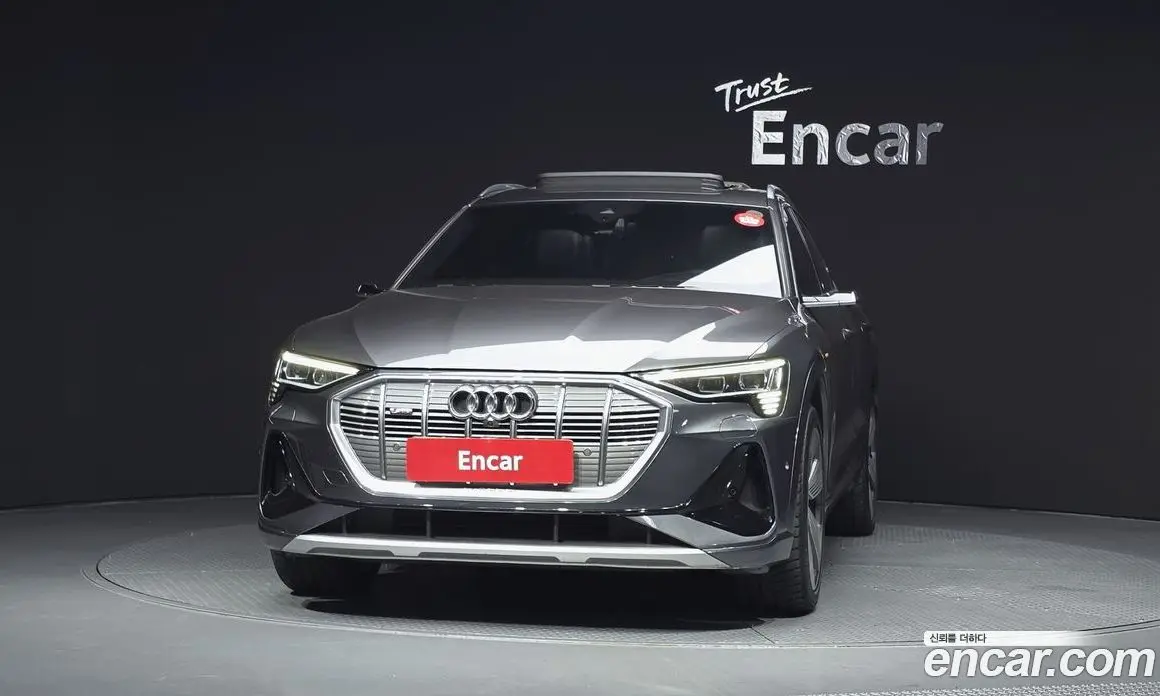 Audi e-tron 2022 0.2 автомат (гидро), фото 3