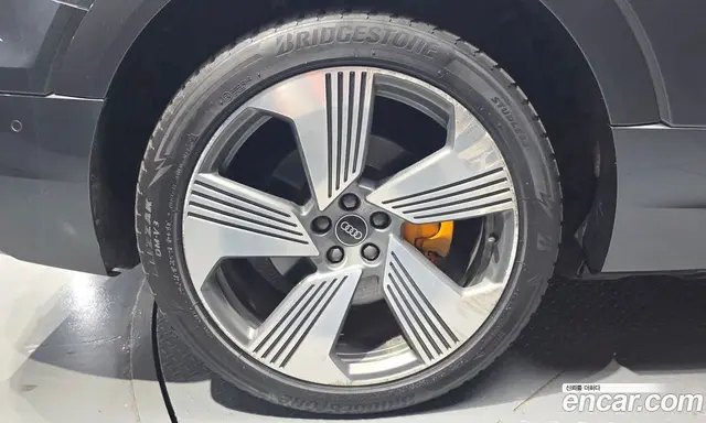 Audi e-tron 2022 0.2 автомат (гидро), миниатюра 5