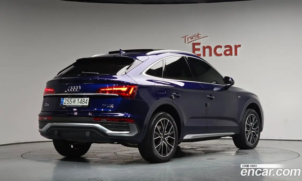 Audi Q5 2022 2.0 автомат (гидро), фото 2 Audi Q5 2022 2.0 автомат (гидро), фото 2