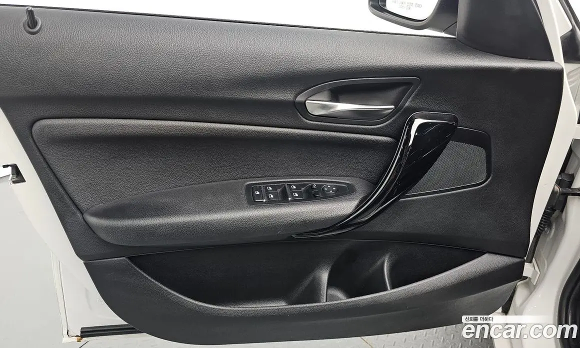 BMW 1 серия 2018 2.0 автомат (гидро), фото 14