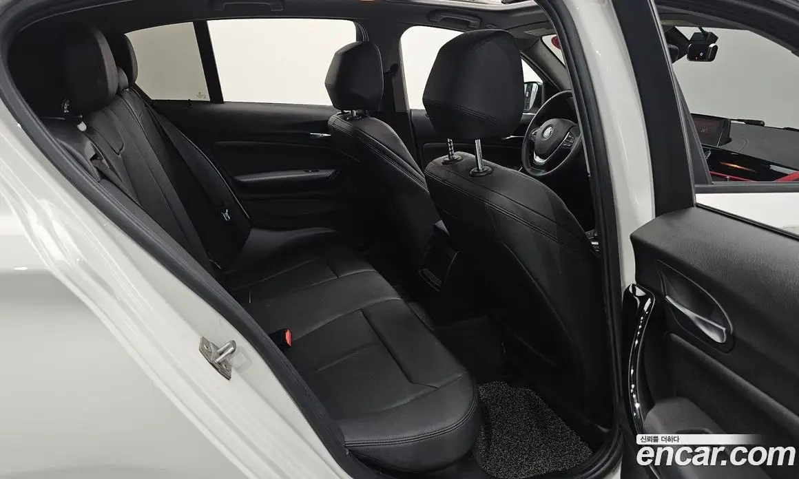 BMW 1 серия 2018 2.0 автомат (гидро), фото 16