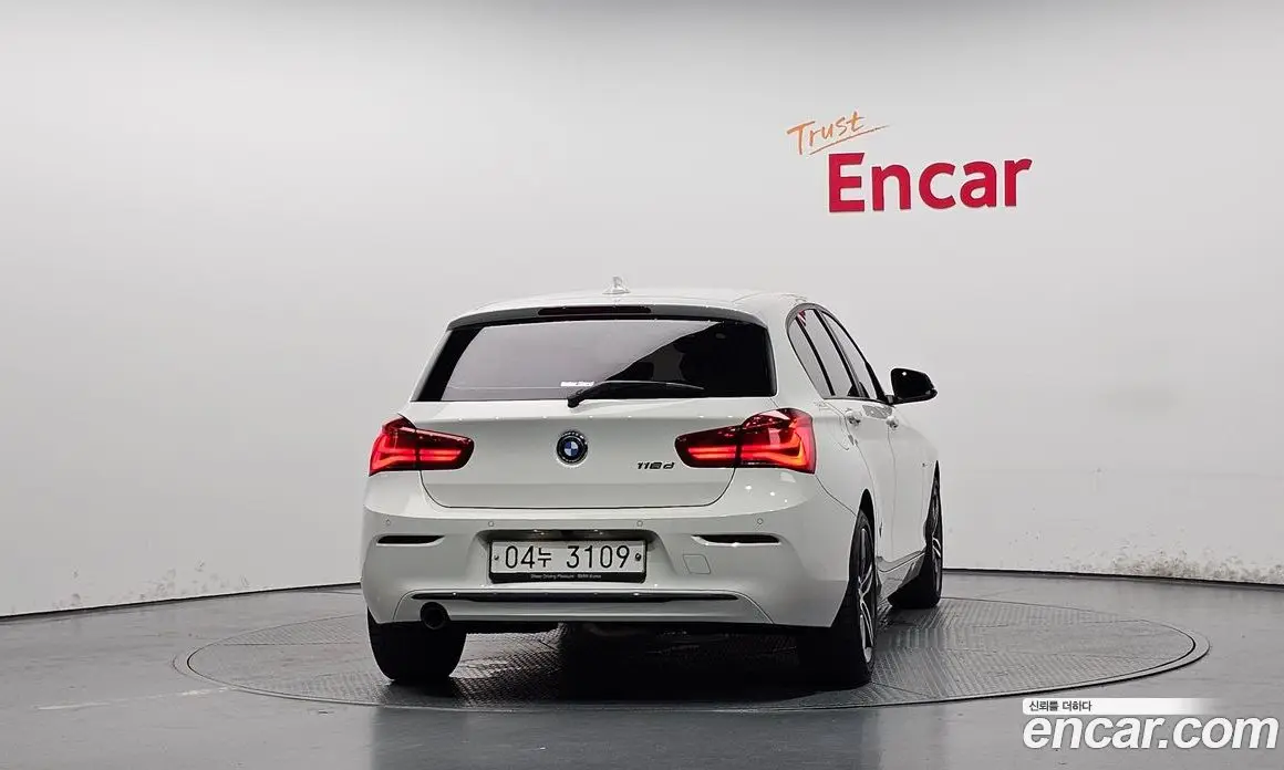 BMW 1 серия 2018 2.0 автомат (гидро), фото 4