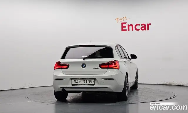 BMW 1 серия 2018 2.0 автомат (гидро), миниатюра 4