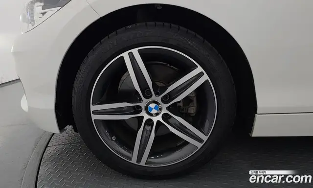 BMW 1 серия 2018 2.0 автомат (гидро), миниатюра 5