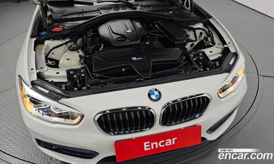 BMW 1 серия 2018 2.0 автомат (гидро), фото 6