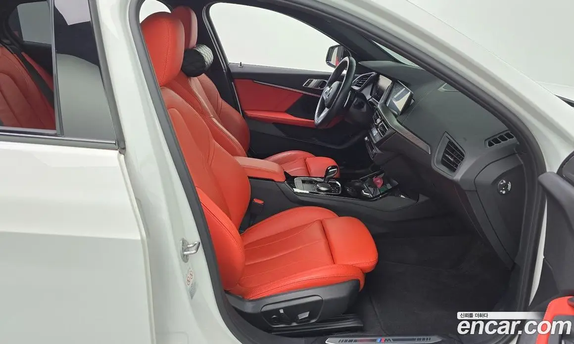 BMW 1 серия 2022 2.0 автомат (гидро), фото 16