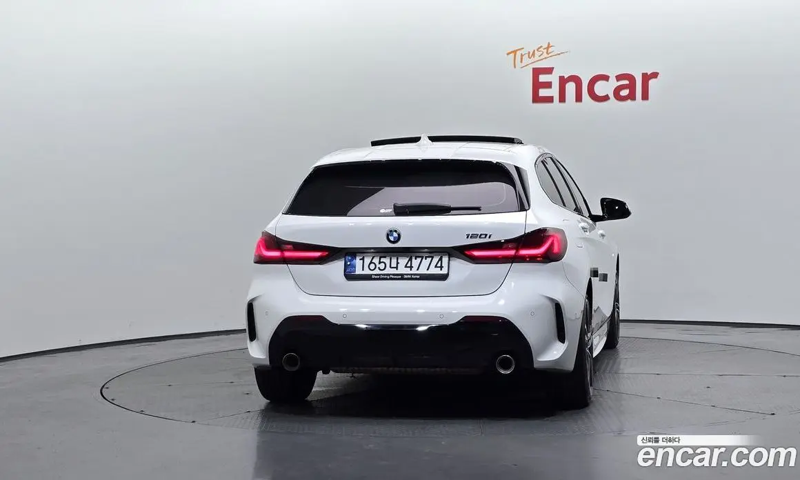 BMW 1 серия 2022 2.0 автомат (гидро), фото 4