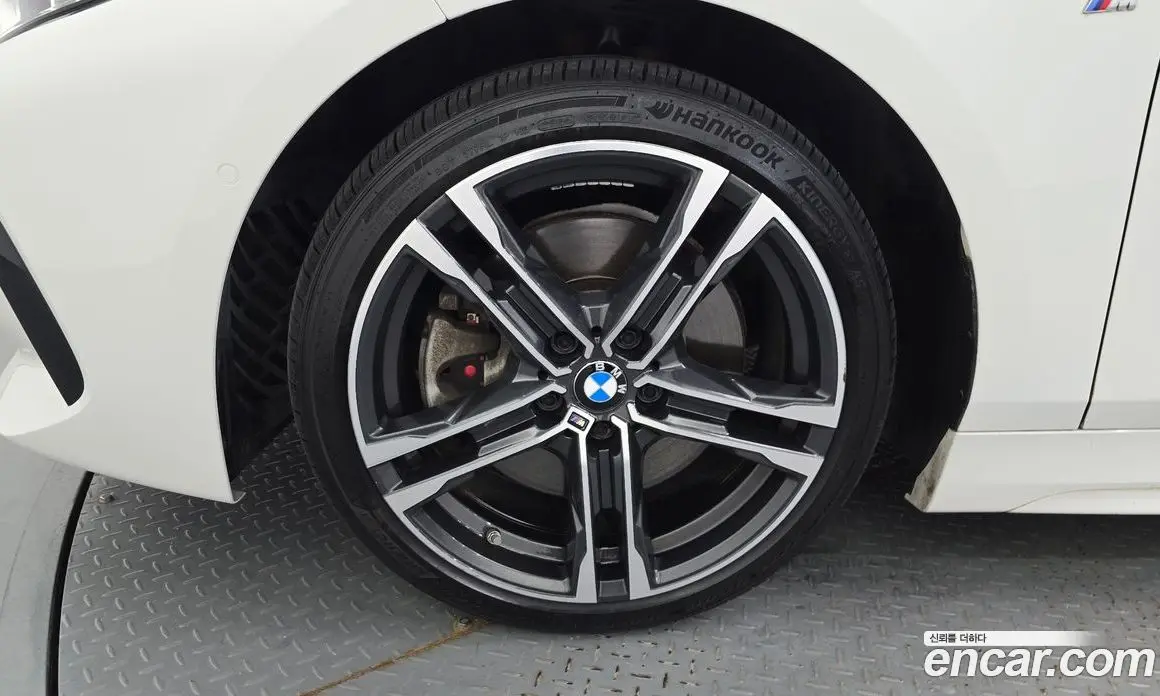 BMW 1 серия 2022 2.0 автомат (гидро), фото 5