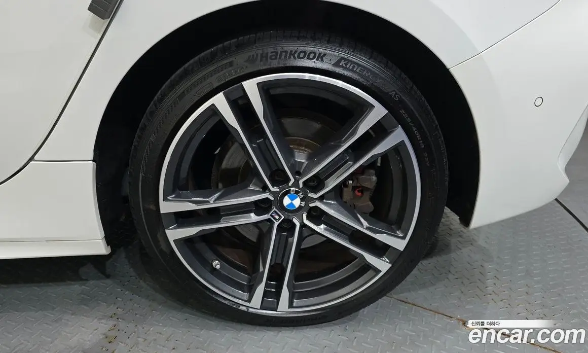 BMW 1 серия 2022 2.0 автомат (гидро), фото 7