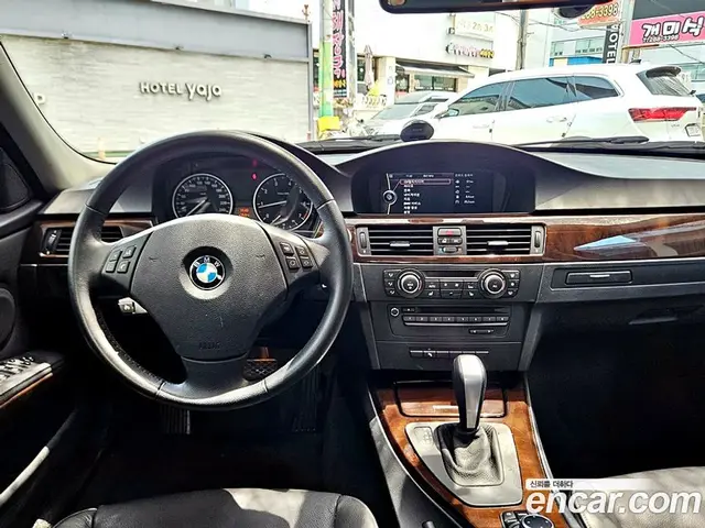 BMW 3 серия 2010 2.0 автомат (гидро), миниатюра 12
