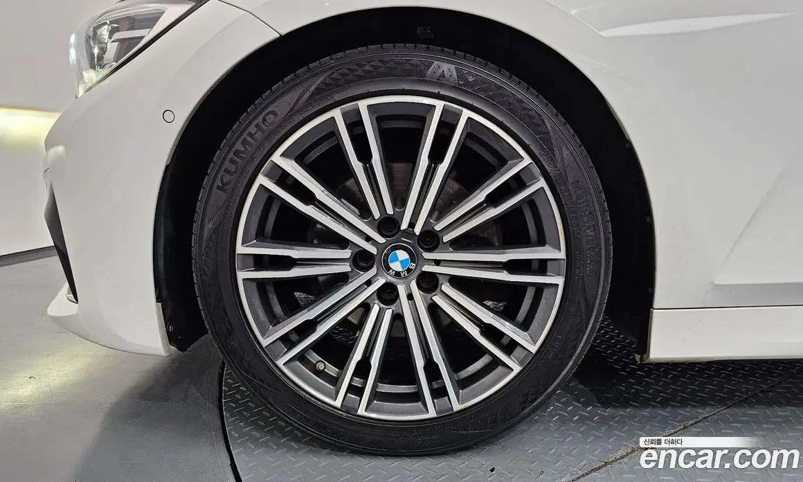 BMW 3 серия 2019 2.0 автомат (гидро), фото 5