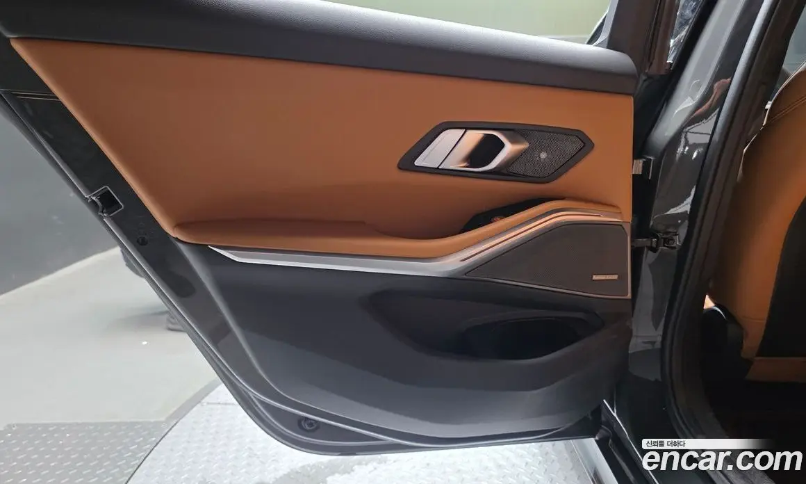 BMW 3 серия 2025 2.0 автомат (гидро), фото 15