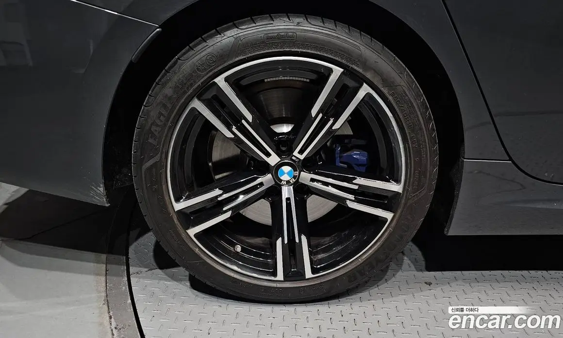 BMW 3 серия 2025 2.0 автомат (гидро), фото 5