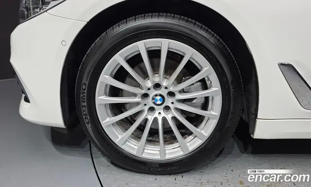 BMW 5 серия 2020 2.0 автомат (гидро), миниатюра 5 BMW 5 серия 2020 2.0 автомат (гидро), миниатюра 5