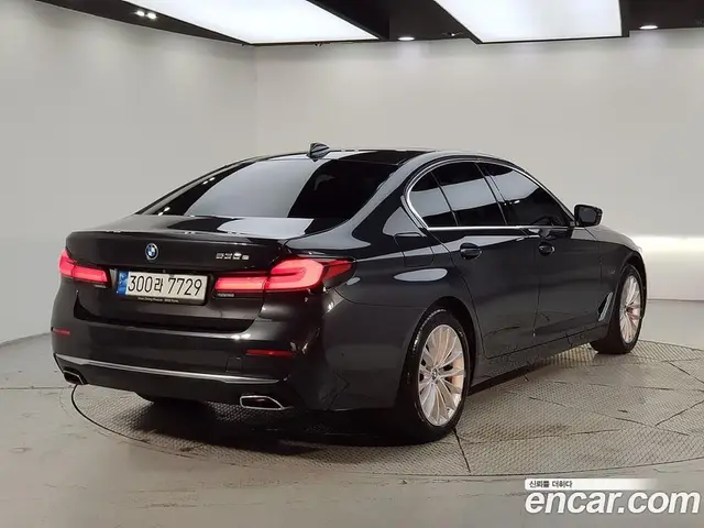 BMW 5 серия 2022 2.0 автомат (гидро), миниатюра 2