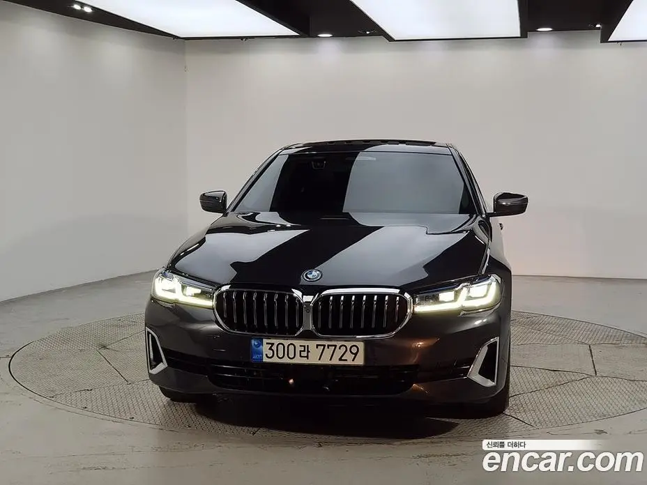 BMW 5 серия 2022 2.0 автомат (гидро), фото 3