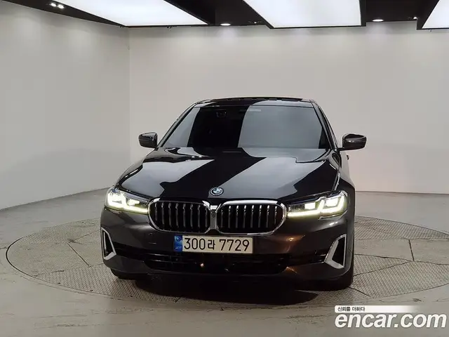 BMW 5 серия 2022 2.0 автомат (гидро), миниатюра 3