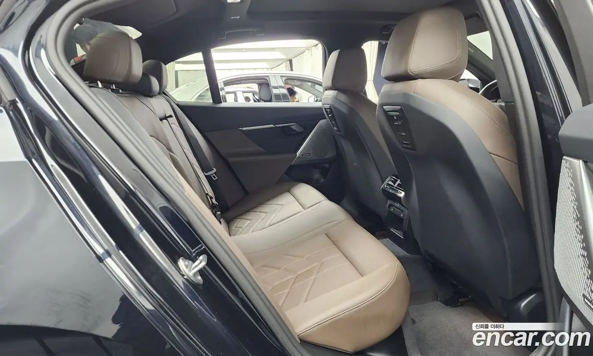 BMW 5 серия 2024 2.0 автомат (гидро), фото 18
