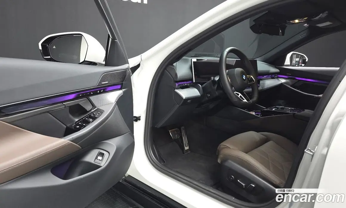 BMW 5 серия 2025 2.0 автомат (гидро), фото 12