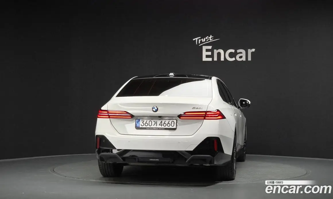 BMW 5 серия 2025 2.0 автомат (гидро), фото 3
