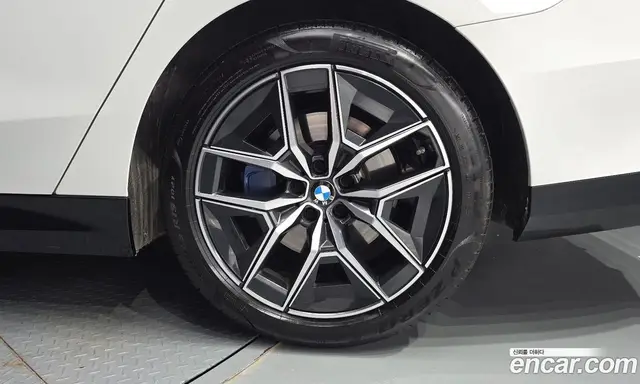 BMW 5 серия 2025 2.0 автомат (гидро), миниатюра 6