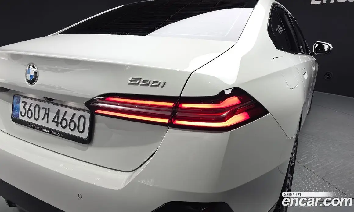 BMW 5 серия 2025 2.0 автомат (гидро), фото 8