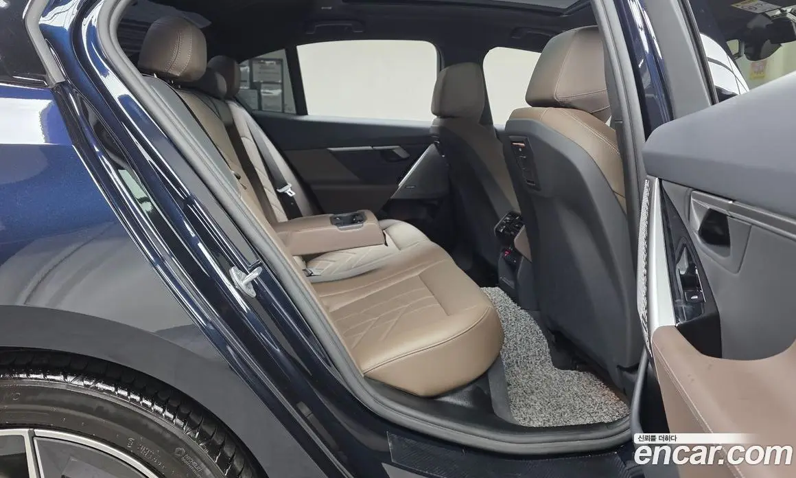 BMW 5 серия 2025 2.0 автомат (гидро), фото 16 BMW 5 серия 2025 2.0 автомат (гидро), фото 16