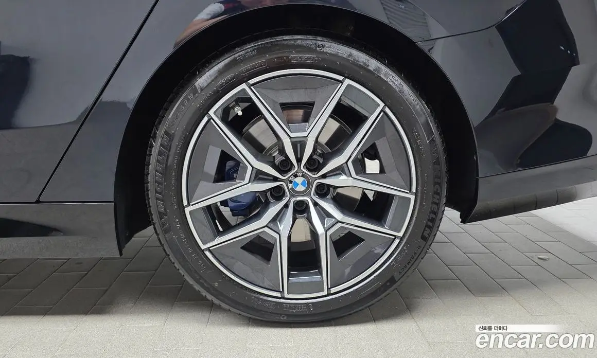 BMW 5 серия 2025 2.0 автомат (гидро), фото 6 BMW 5 серия 2025 2.0 автомат (гидро), фото 6