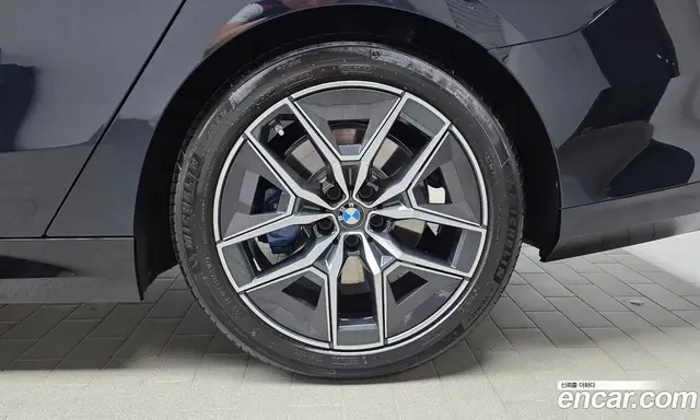 BMW 5 серия 2025 2.0 автомат (гидро), миниатюра 6 BMW 5 серия 2025 2.0 автомат (гидро), миниатюра 6