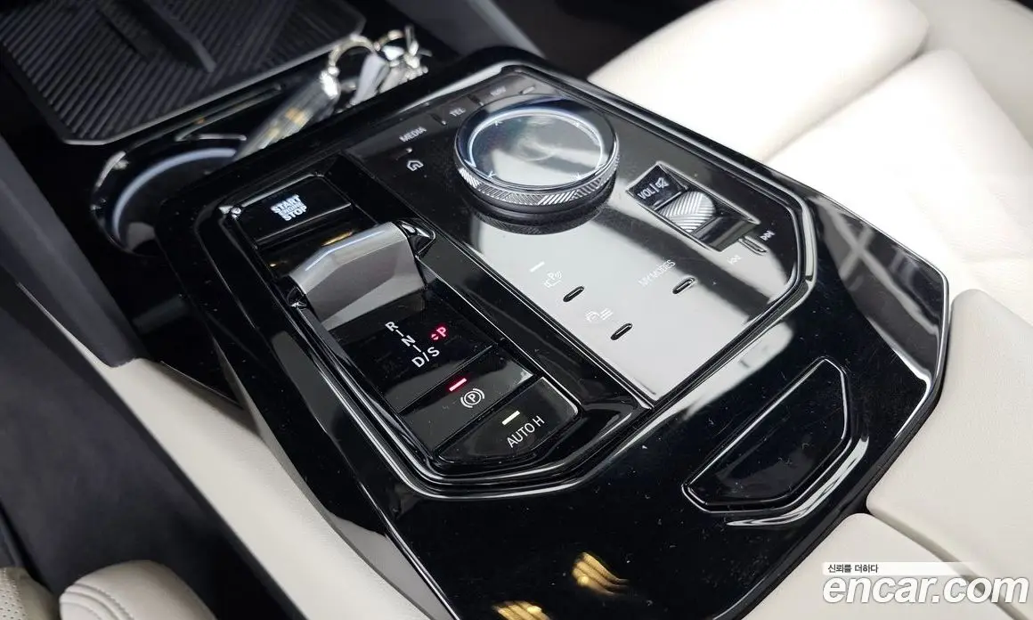 BMW 5 серия 2025 2.0 автомат (гидро), фото 12
